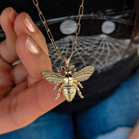 solid gold bee necklace